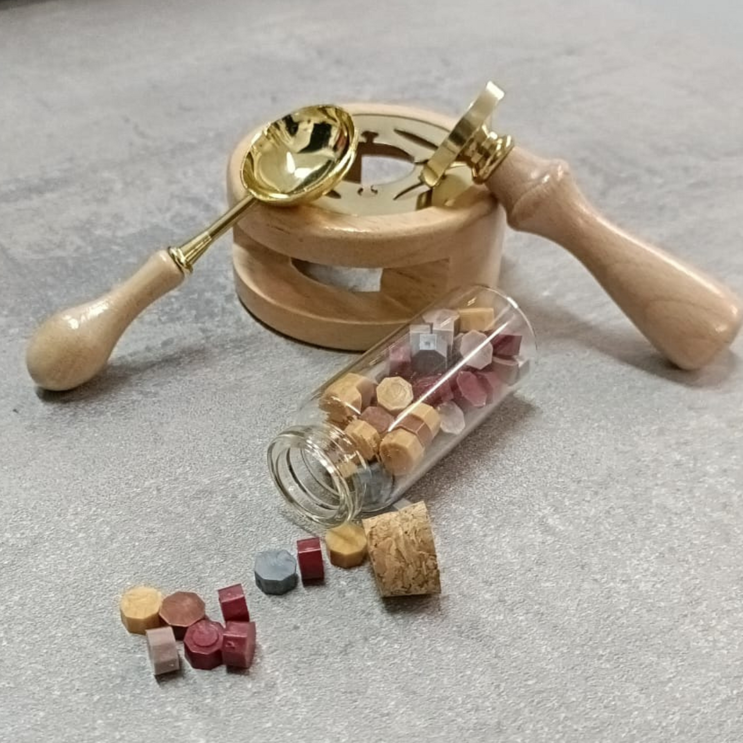 set-per-sigillo-ceralacca-con-fondi-cera-incluso-beige