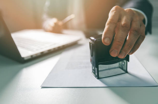 Timbri aziendali: come trasmettere professionalità e affidabilità