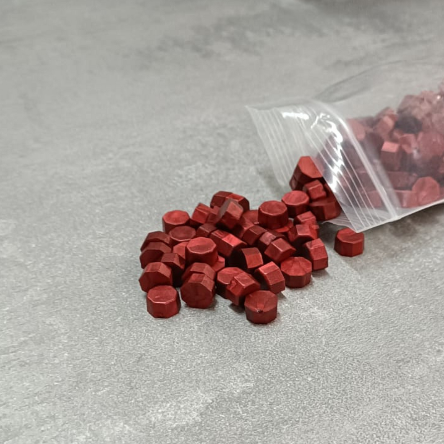 cera-in-grani-rosso-borgogna