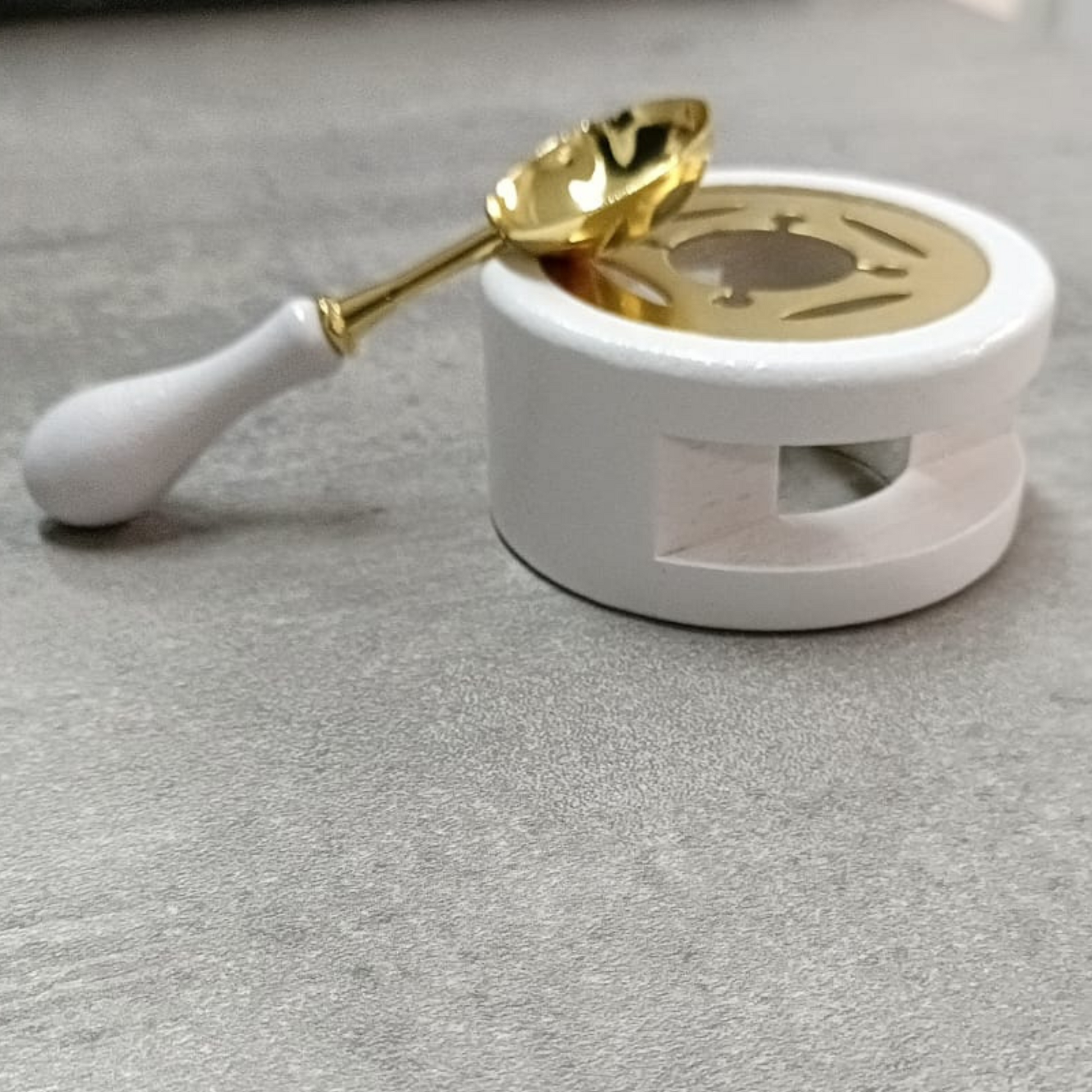 fondi-cera-bianco