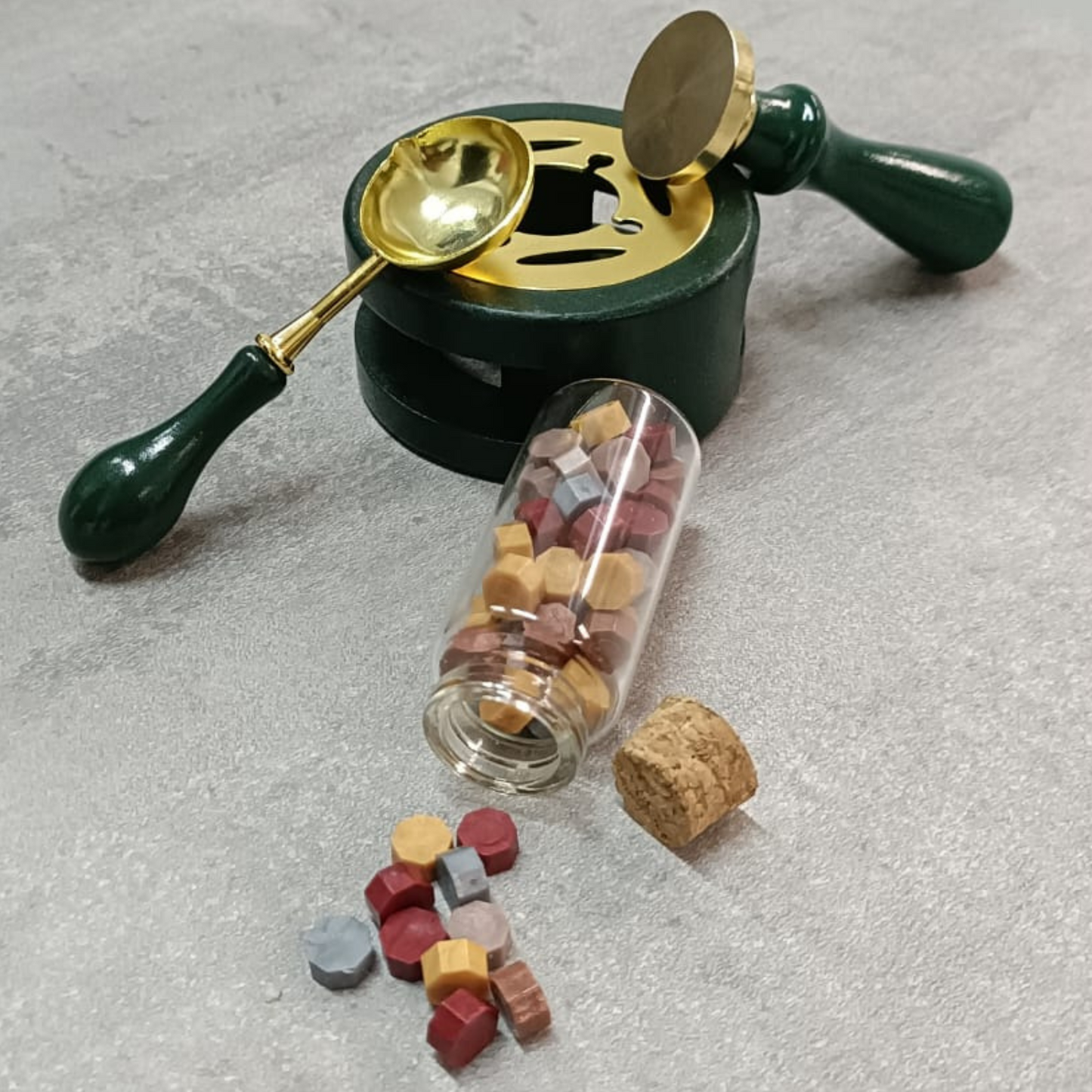 set-per-sigillo-ceralacca-con-fondi-cera-incluso-verde